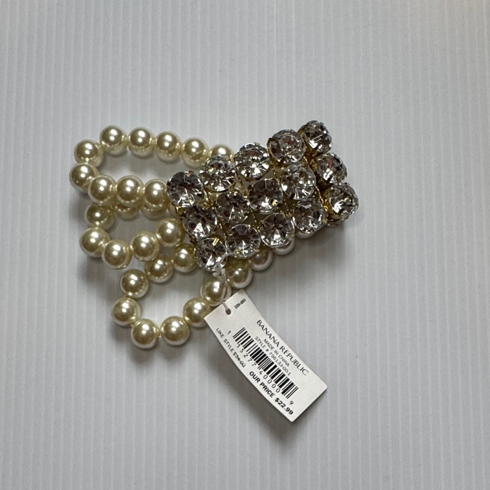 Banana Republic Pearl and Crystal Beaded Bracelet